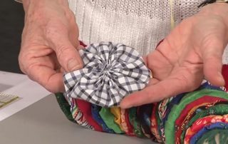How to make a Suffolk Puff (or Yo-Yo)With Jennie Rayment